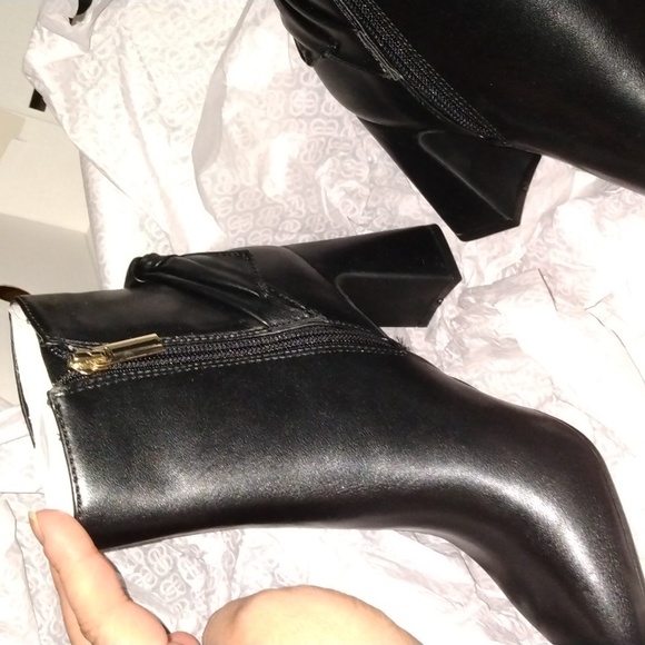 Bandolino women's black booties Sz 5 New - Picture 13 of 17
